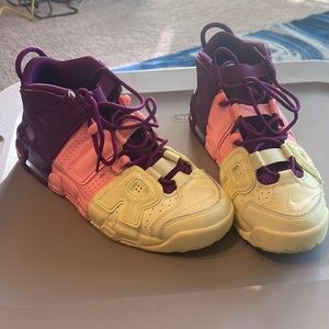 Nike More Uptempo 6.5 youth (8.5 women)